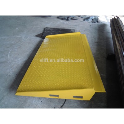 8000kg capacity container ramp truck unloading ramps to unload container on ground